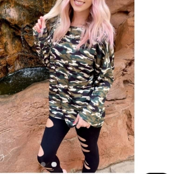 NWT Camo Top. Large - Picture 1 of 3